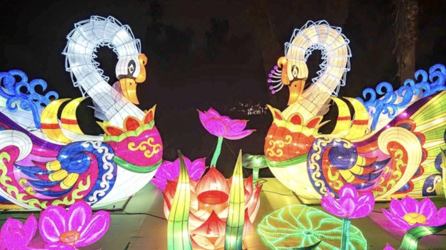 Hanoi to host first international lantern contest